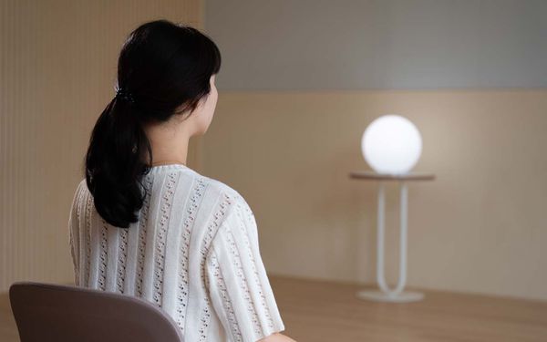 라이프리뷰 명상하는 모습